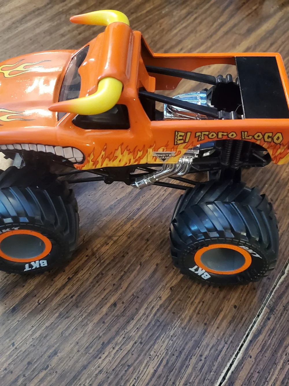 EL TORO LOCO Monster JAM Truck Toy with Yellow Horns - Kids Toys